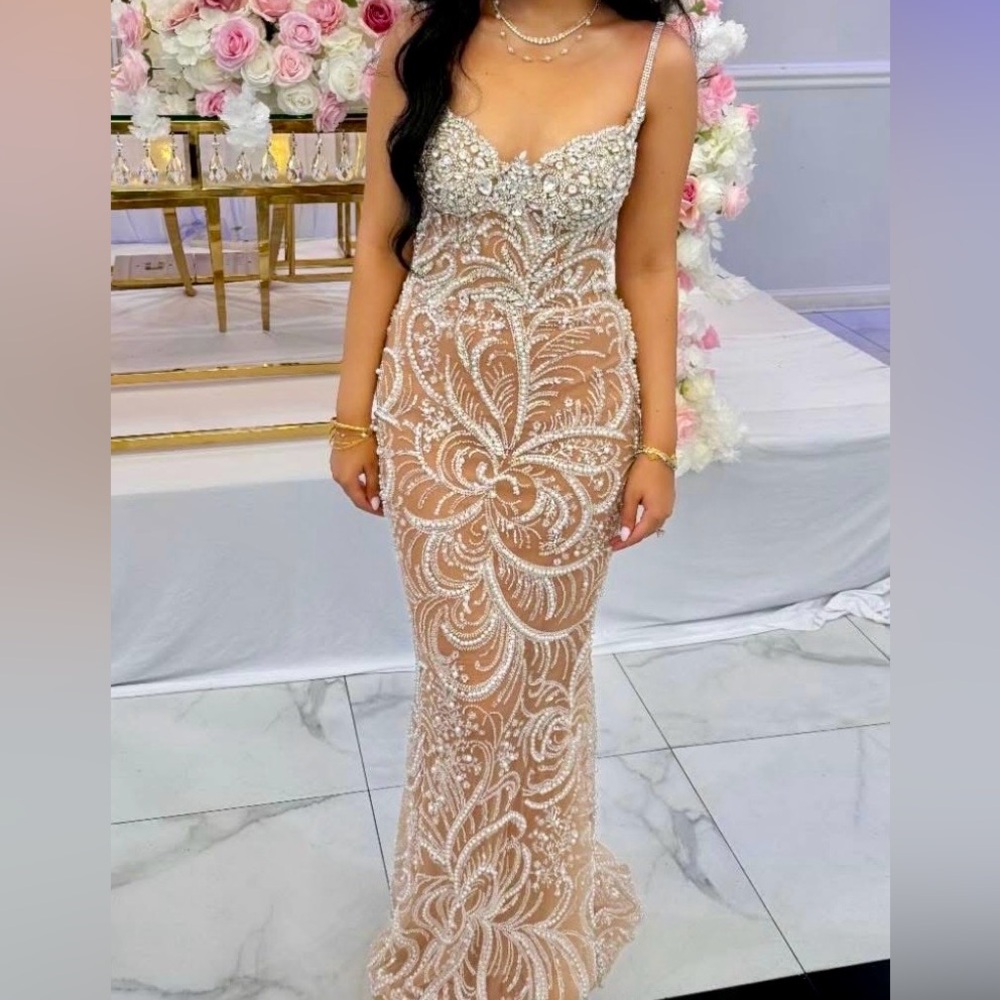 Crystal Beaded Engagement Bridal Sweetheart Neckline Custom Gown Beige Size 4 - Picture 16 of 16